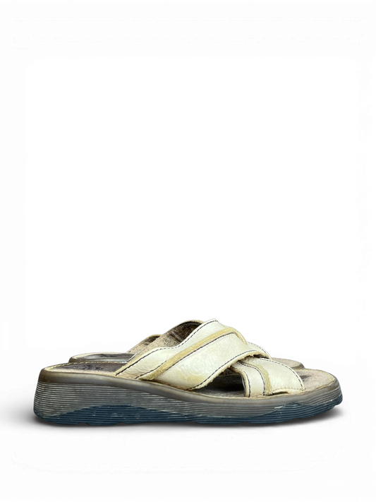 Dr. Martens 8A53 vintage slippers